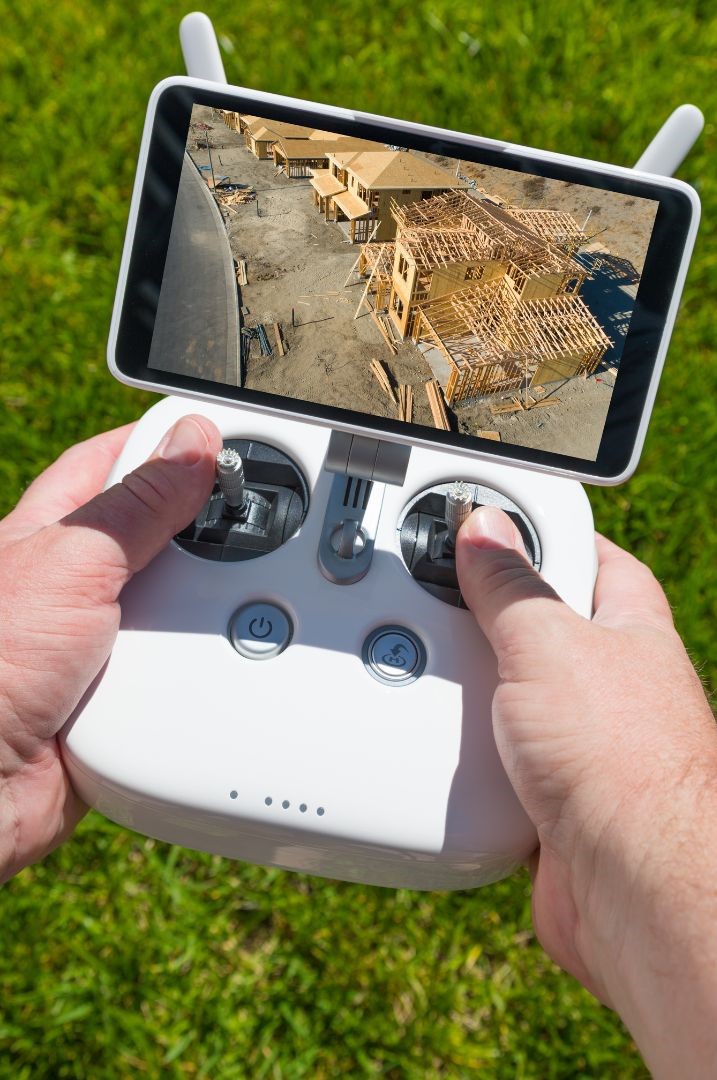 piloto-de-drone-na-construção-civil