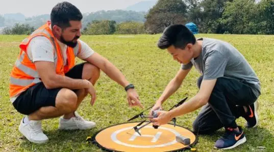 instrutores de drones experientes